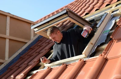Pose de fenêtres de toit Velux à Sathonay-Village